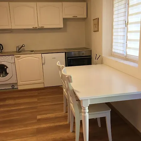 House Apartmentsprag + Garden Holiday home